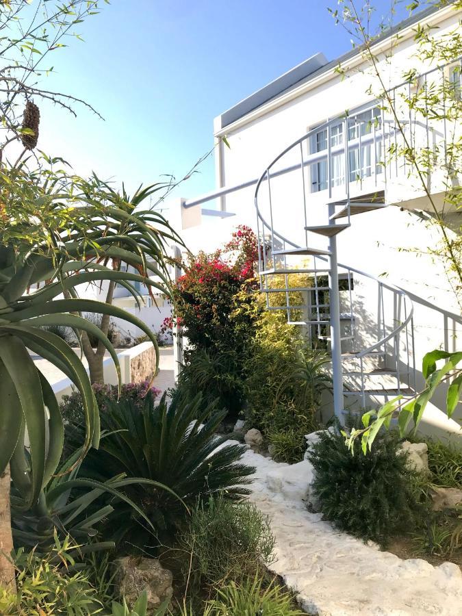 Perfect 10 - 10 To 13 Sleeper Luxury Holiday Home Breakage Deposit Of R2500 Per Weekend Lease لانجيبان المظهر الخارجي الصورة