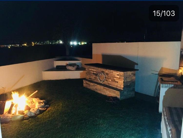 Perfect 10 - 10 To 13 Sleeper Luxury Holiday Home Breakage Deposit Of R2500 Per Weekend Lease لانجيبان المظهر الخارجي الصورة