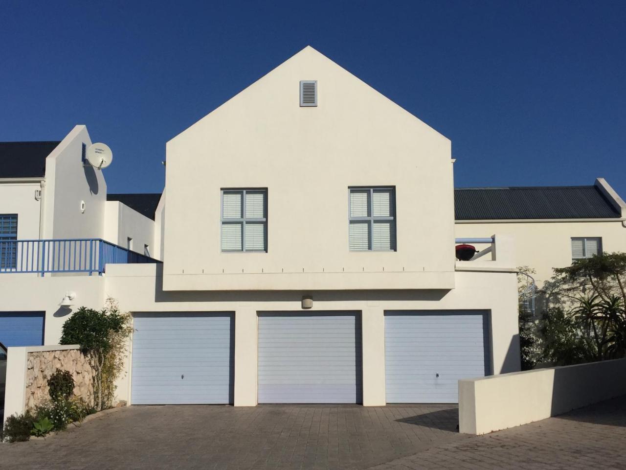Perfect 10 - 10 To 13 Sleeper Luxury Holiday Home Breakage Deposit Of R2500 Per Weekend Lease لانجيبان المظهر الخارجي الصورة
