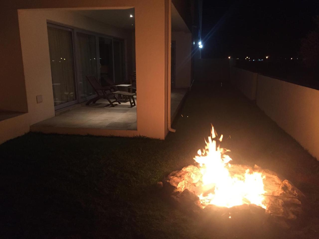 Perfect 10 - 10 To 13 Sleeper Luxury Holiday Home Breakage Deposit Of R2500 Per Weekend Lease لانجيبان المظهر الخارجي الصورة